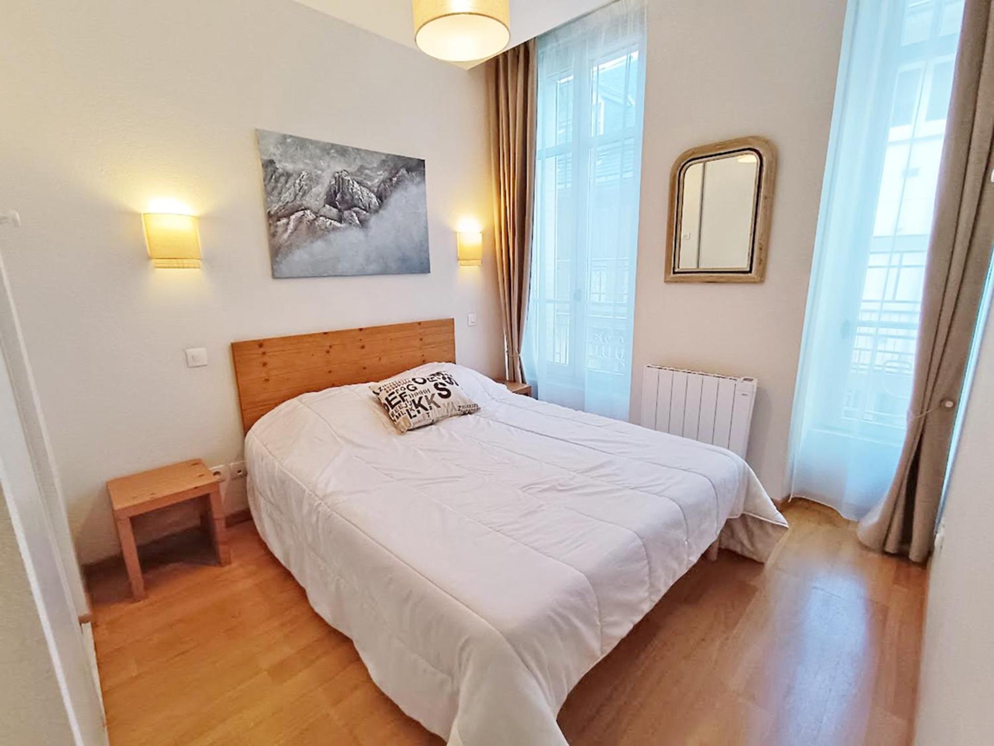 L'Eterlou, T3, Centre Luchon, Wifi, Casier A Skis, Ascenseur, 6 Personnes Bagnères-de-Luchon 外观 照片