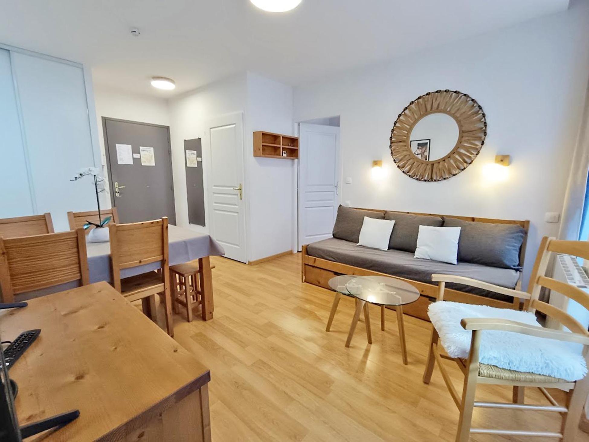 L'Eterlou, T3, Centre Luchon, Wifi, Casier A Skis, Ascenseur, 6 Personnes Bagnères-de-Luchon 外观 照片